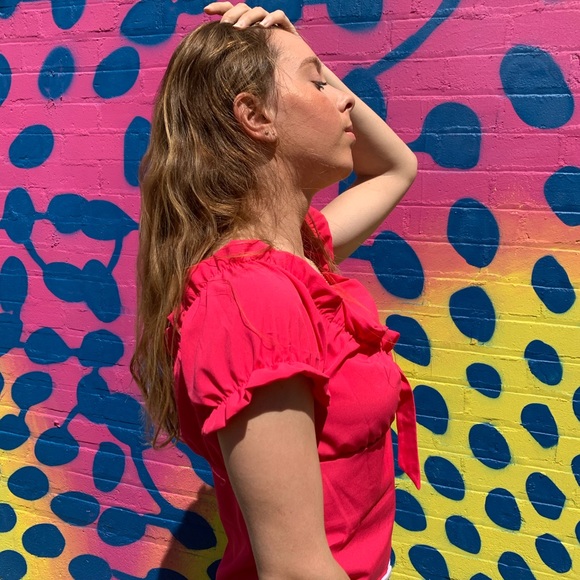 Pink blouse 💓 - Picture 2 of 2